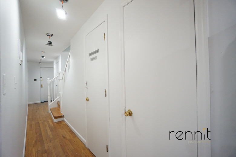 879 Park Ave, Apt 1F Image 8