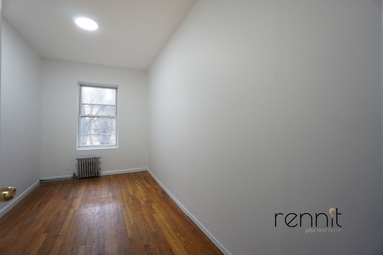 879 Park Ave, Apt 1F Image 9