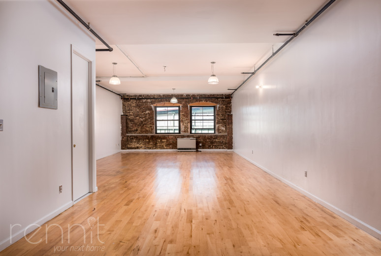 956 Hancock St, Apt 3R Image 1