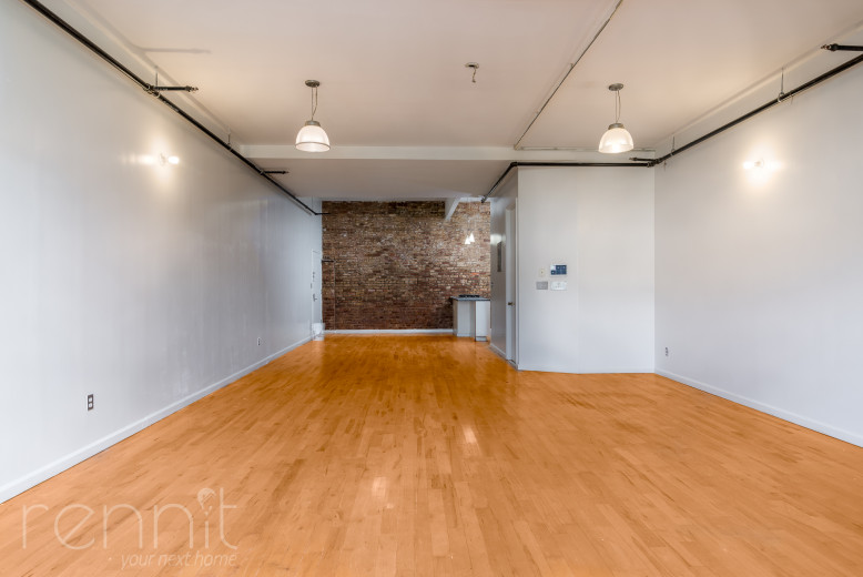 956 Hancock St, Apt 3R Image 4