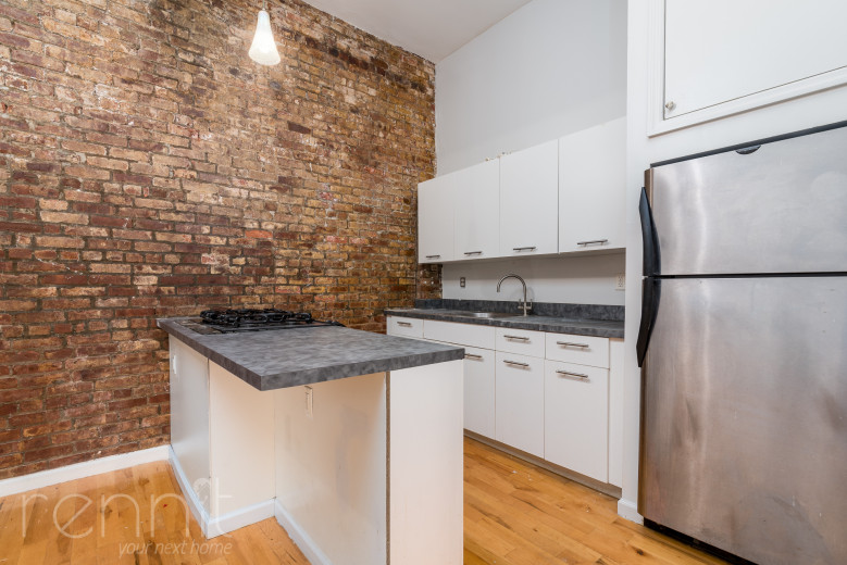 956 Hancock St, Apt 3R Image 6