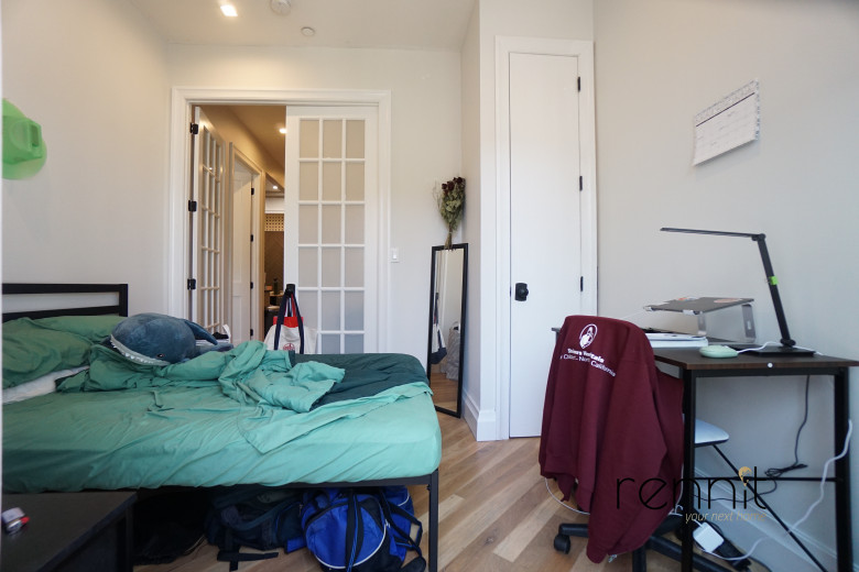 1028 Madison St, Apt 4 Image 10