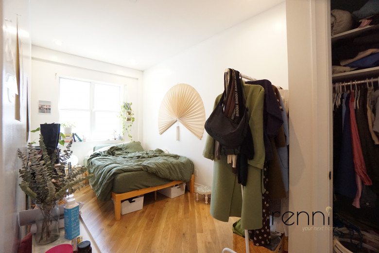 1028 Madison St, Apt 4 Image 12