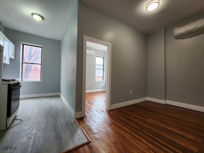 86 Lewis Ave, Apt 2R Image 4