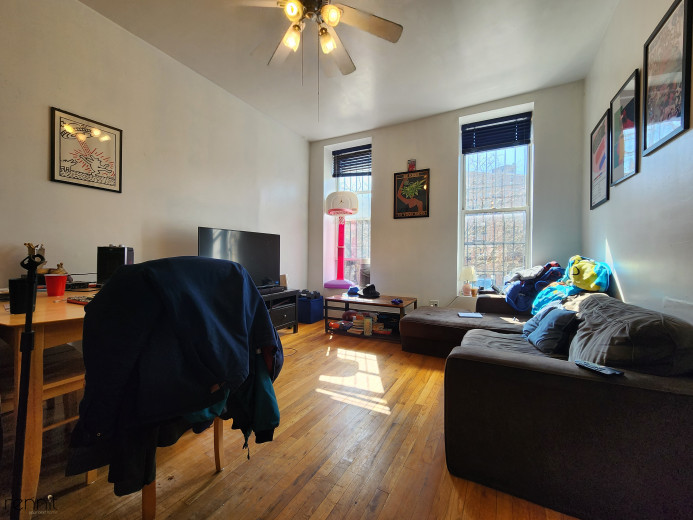 277 Hart St, Apt 2 Image 12