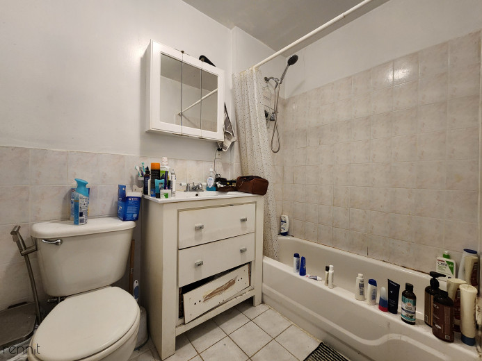 277 Hart St, Apt 2 Image 17