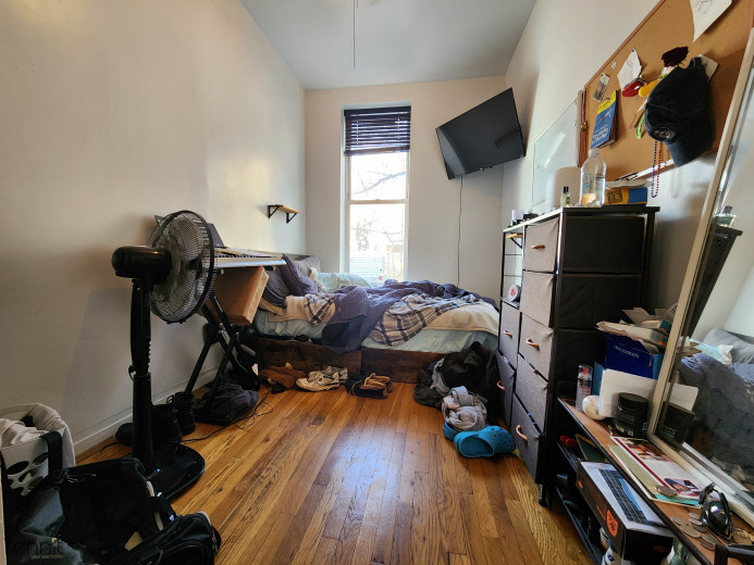 277 Hart St, Apt 2 Image 8