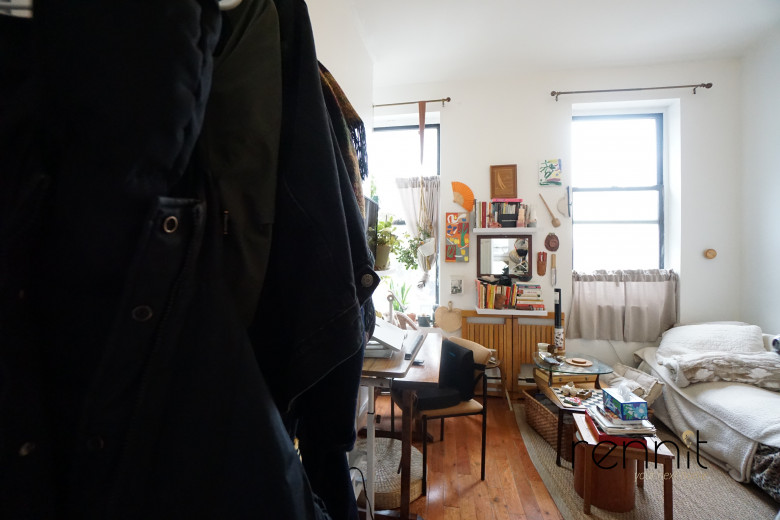 744 Myrtle Ave, Apt 2F Image 2