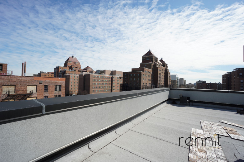 676 New York Ave, Apt 6C Image 15