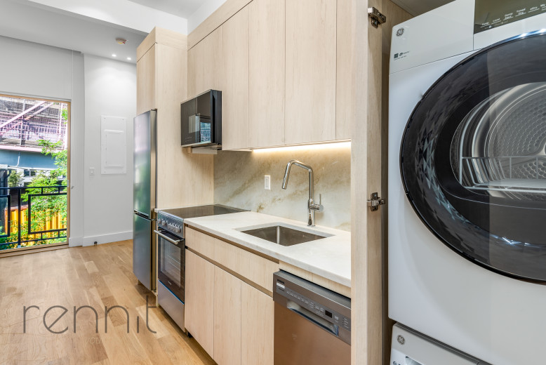 85 South 6th St, Apt 3A Image 4