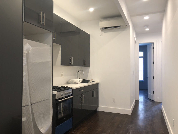 313 Wilson Ave, Apt 3L Image 10