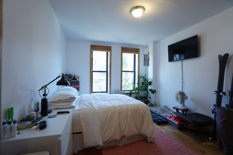 420 Melrose St, Apt 3R Image 6