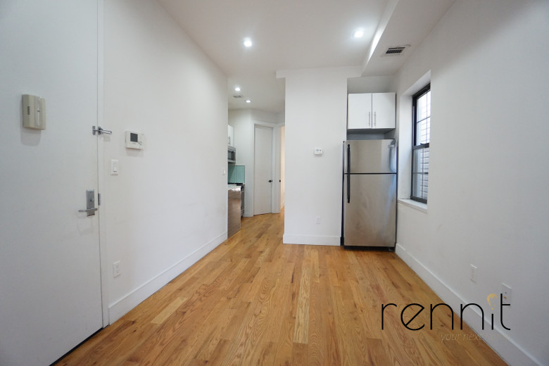 259 Boerum St, Apt 2R Image 2