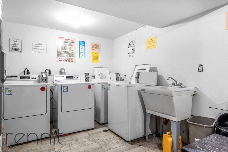 259 Boerum St, Apt 2R Image 13