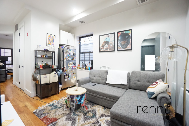 259 Boerum St, Apt 2R Image 3