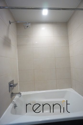 259 Boerum St, Apt 2R Image 22