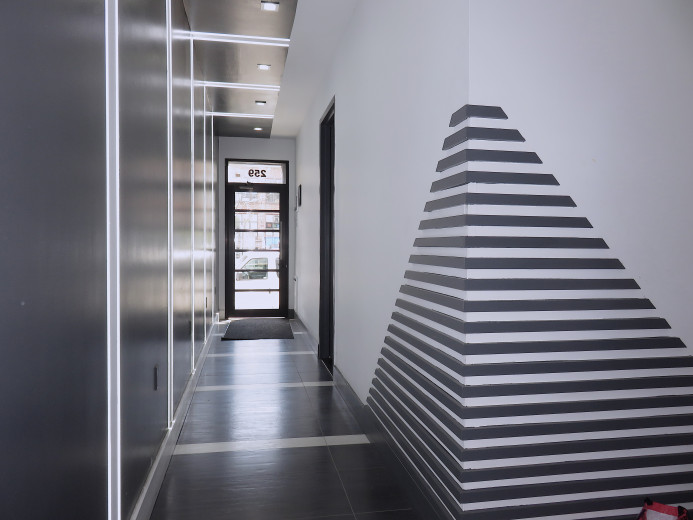 259 Boerum St, Apt 2R Image 25
