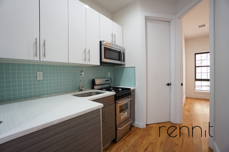 259 Boerum St, Apt 2R Image 3