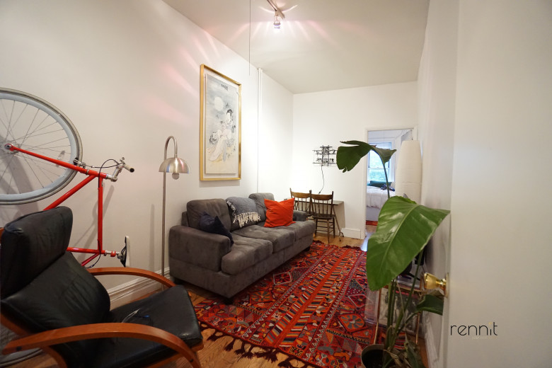 1350 Willoughby Ave, Apt 2R Image 3
