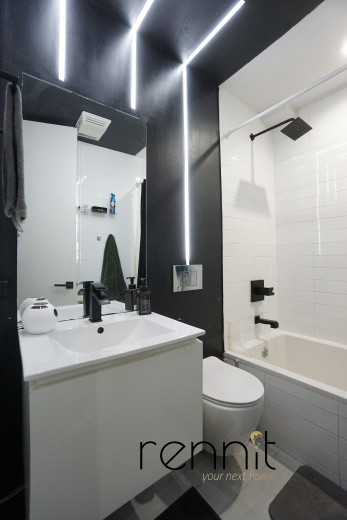 241 Devoe St, Apt 1L Image 10