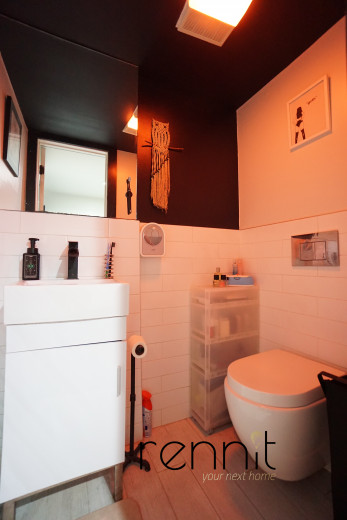 241 Devoe St, Apt 1L Image 11