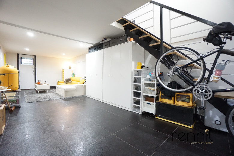 241 Devoe St, Apt 1L Image 20