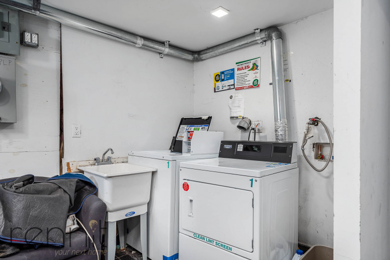 241 Devoe St, Apt 1L Image 26