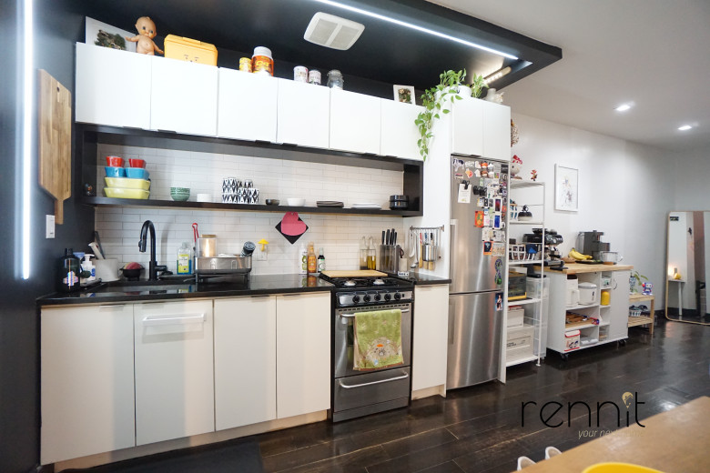 241 Devoe St, Apt 1L Image 7