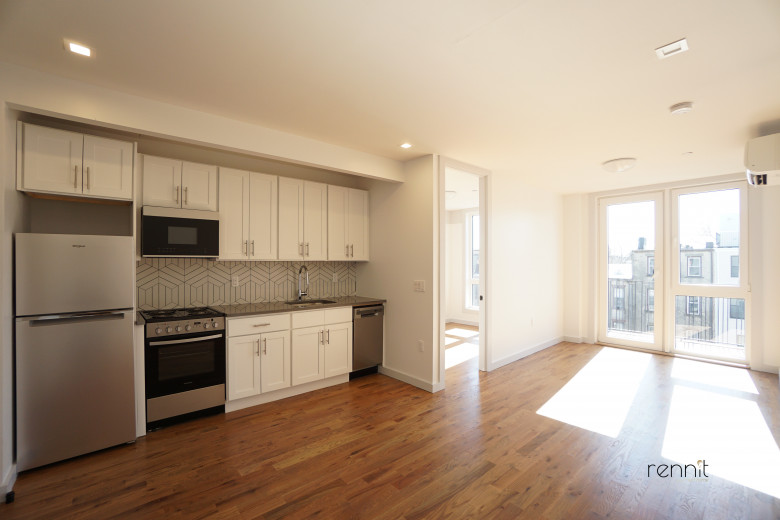 770 Lexington Ave, Apt 4A Image 1