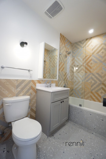 770 Lexington Ave, Apt 4A Image 7