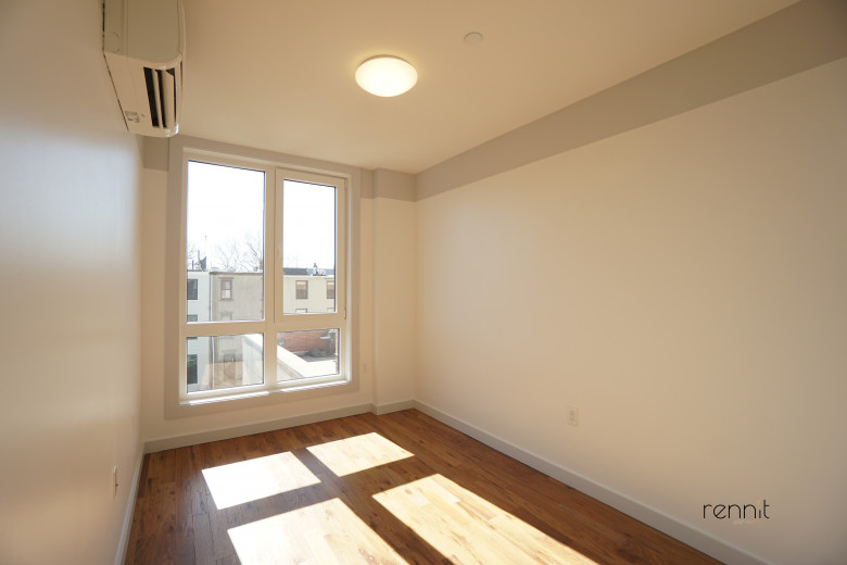 770 Lexington Ave, Apt 4A Image 8