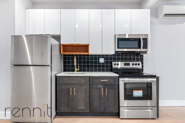 336 E 28th St, Apt 4B Image 2