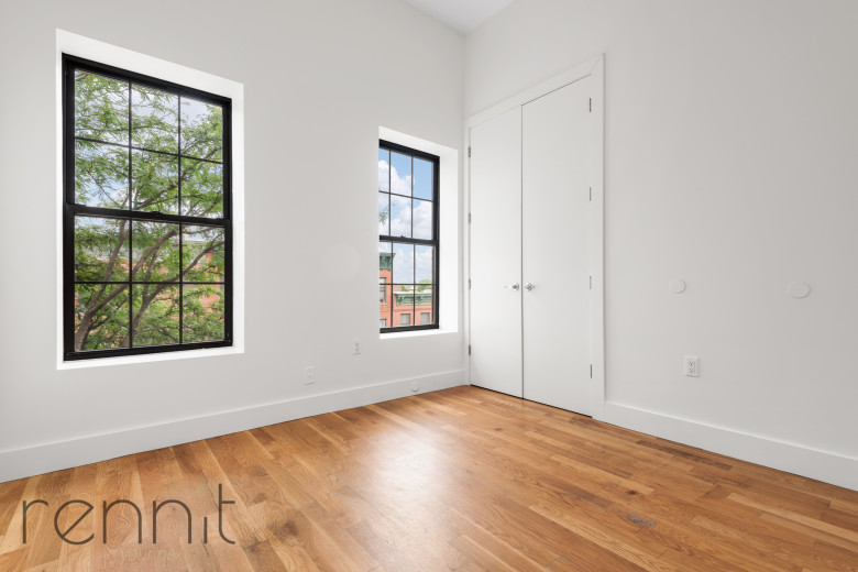 256 Malcolm X Blvd, Apt 4R Image 5