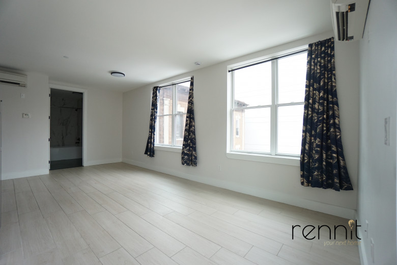 320 Linden Blvd, Apt 3F Image 2