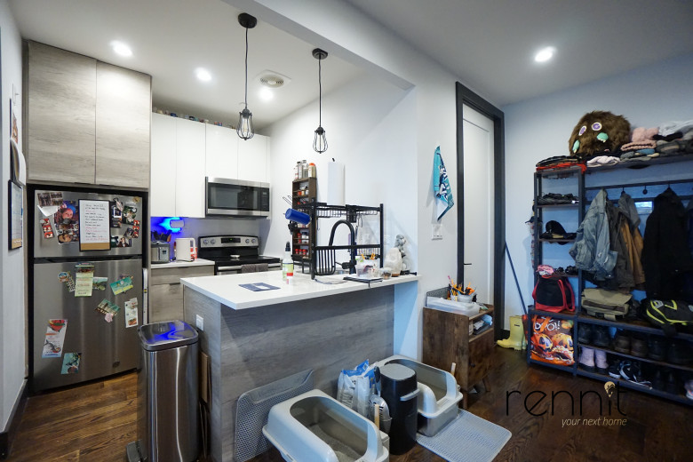 1176 Park Pl, Apt 3R Image 12