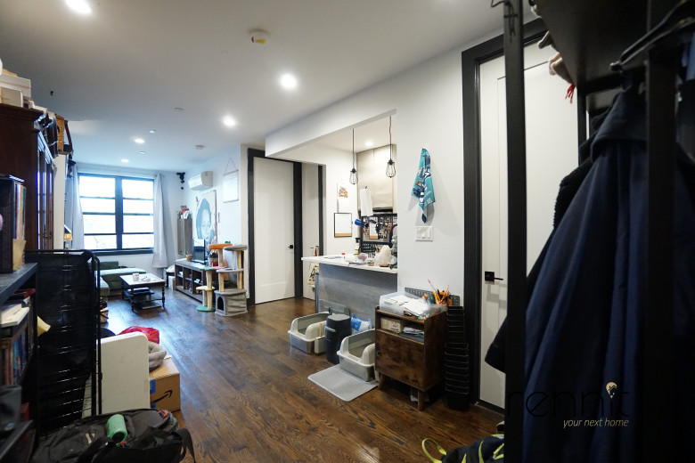 1176 Park Pl, Apt 3R Image 14