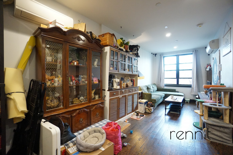 1176 Park Pl, Apt 3R Image 6
