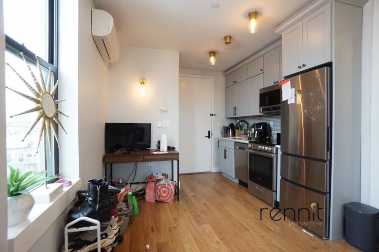 1160 Rogers Ave, Apt 4F Image 2