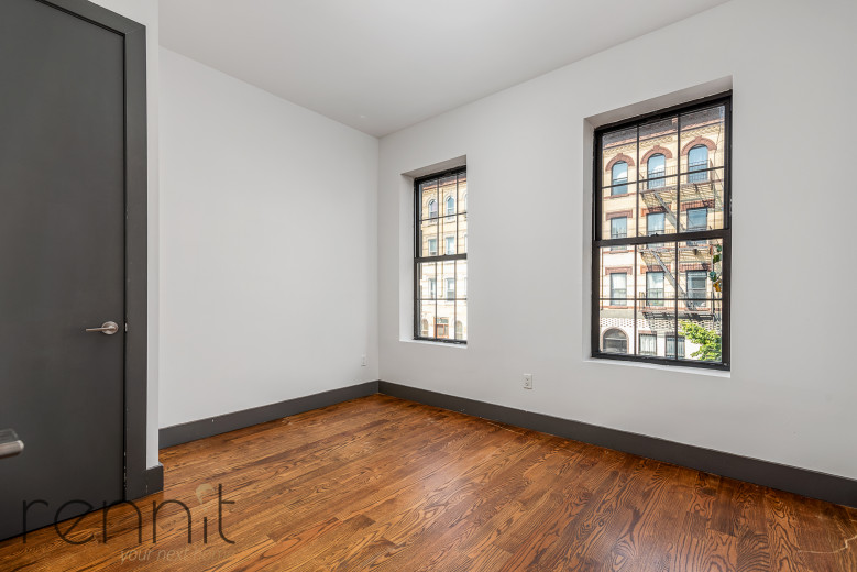 728 Knickerbocker Ave, Apt 3R Image 2