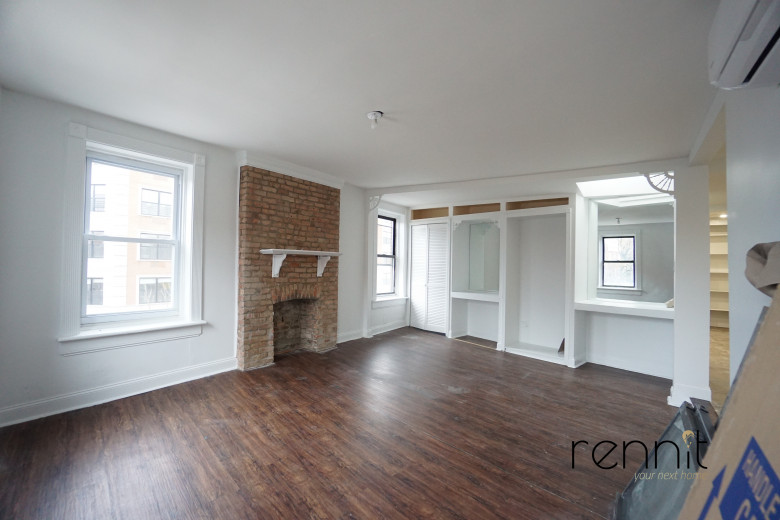 381 Myrtle Ave, Apt 3 Image 11