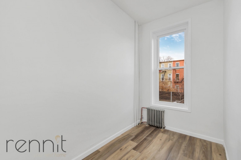 91 Somers St, Apt 1 Image 12