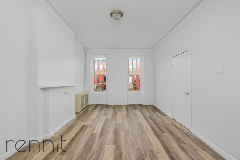 91 Somers St, Apt 1 Image 14