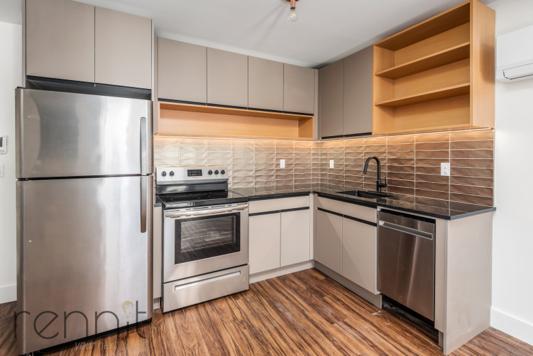 26-24 4th St, Apt 503A Image 4