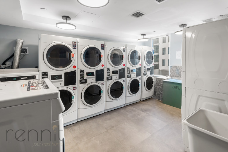 26-25 3rd St, Apt 508B Image 10