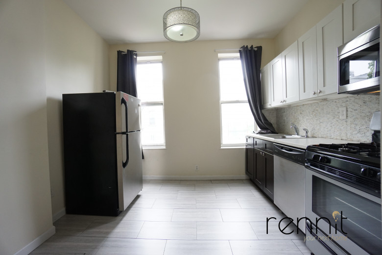 17-34 Menahan St, Apt 2R Image 2