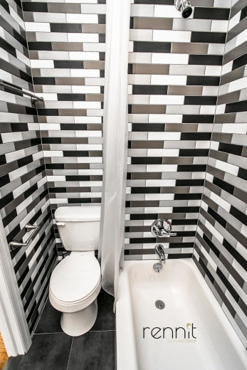 17-34 Menahan St, Apt 2R Image 6