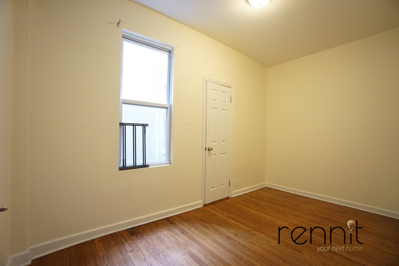 17-34 Menahan St, Apt 2R Image 9