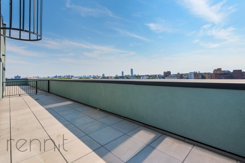 125 Kings Hwy, Apt 7A Image 3