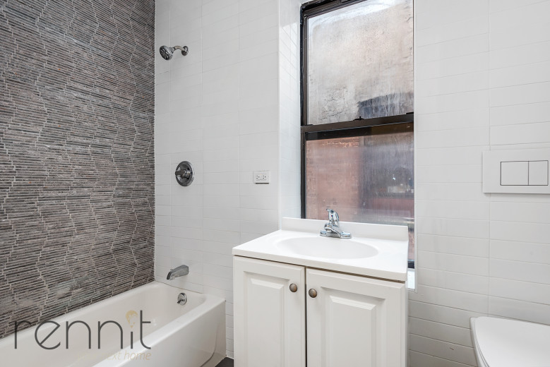 1645 Putnam Ave, Apt 3R Image 4