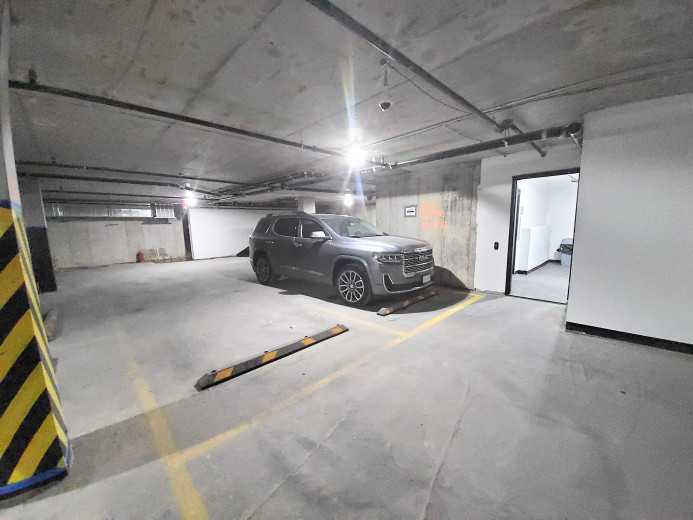 33 Little Nassau St, Apt 808 Image 16